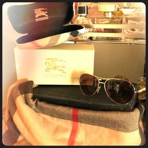 Authentic Burberry aviator sunglasses